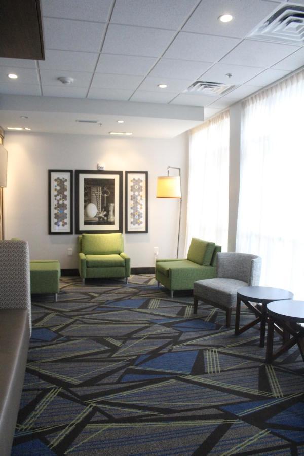 Holiday Inn Express & Suites - Kokomo South By Ihg Exterior foto